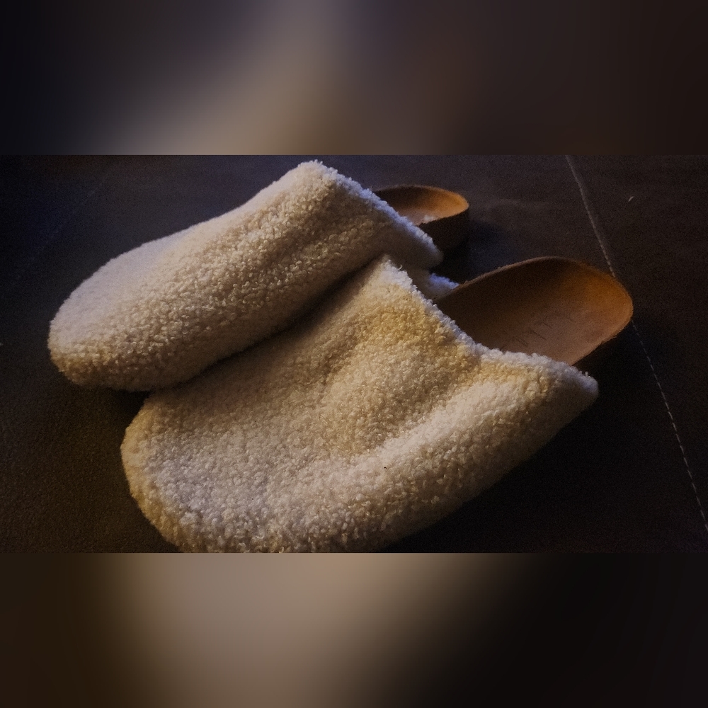 Slip ons
